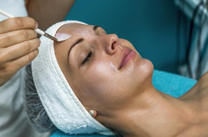 What a peel actually does — from day one through to week six